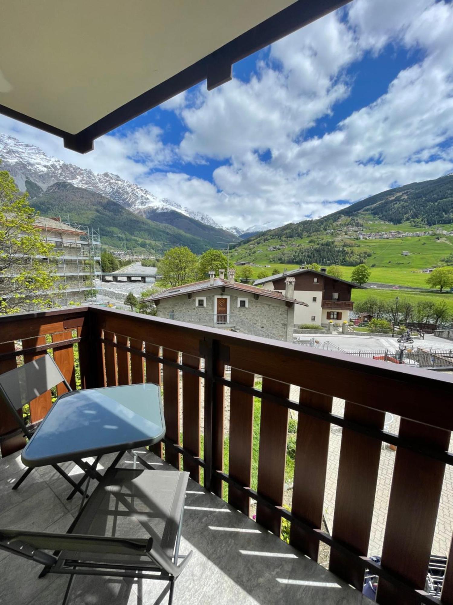 Residence S Lucia - Appartamenti Alle Porte Di Bormio Valdisotto Exterior foto
